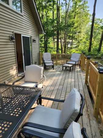Otsego Lake Oasis! Spacious 3 bd + loft. Sleeps 12. Separate Private Lake Access