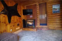 Lake George Diamond Point 3 Bed / 2 Ba two story Cabin