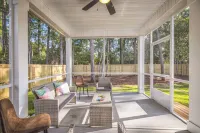 Two King beds, Game Room, Screen Room, Fully Fenced in Yard Beautiful Home!