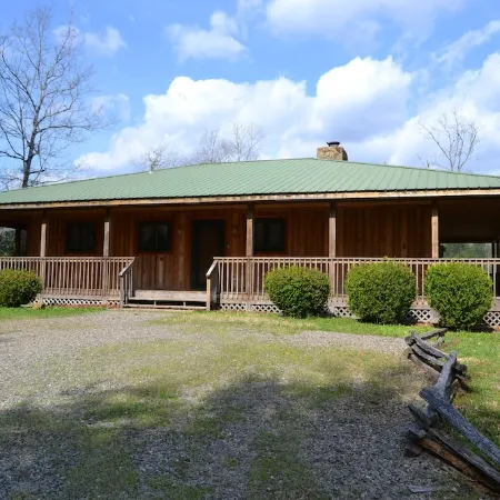 Little Tennessee River Cabin - in the Smoky Mountains