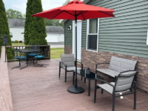 Newly renovated lake house with stunning views!