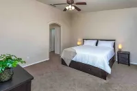 Soleil Oasis w/ Pool/lakeside