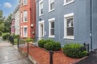 Modern Modest Design  Newburgh, Beacon, Westpoint  2nd. FL Apt. Hotels in Newburgh