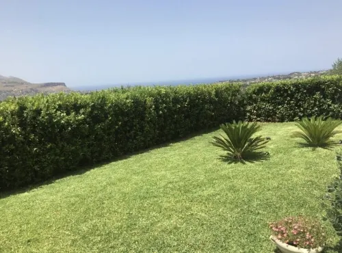 Villa Edori - Garden of the Laurels