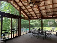 Riverside cabin with excellent kayaking and fishing