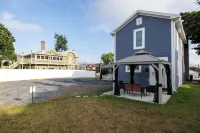 The Flynn- Cute & Cozy Home on Main St, Luray - right downtown! Chef available Hotels in Luray