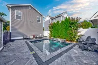 Bayside Heated Salt Water Pool & Hot Tub Oasis
