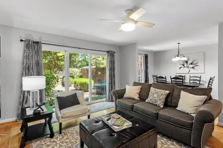 Raleigh Retreat close to NCState, DWNTN and Rex Отели рядом с достопримечательностью «JC Raulston Arboretum at NC State University»