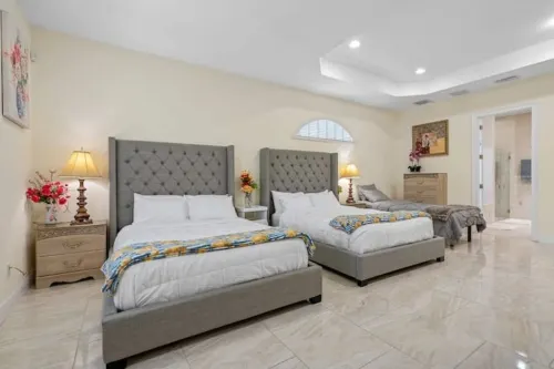 Luxury Home 7PPL / Airport / Busch Gardens Hotels in Egypt Lake-Leto