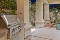 La Quinta Oasis - Pool - Hot Tub - Arcade - EV Charger-PGA West adjacent 260036🌴