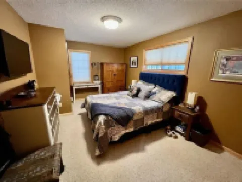 Little Cottage On Prairie - Prairie Lake That Is!!!