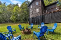 Cabin In The Stars - Hot Tub - Pet Friendly - Private - Minutes to RRG