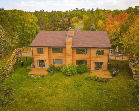 Breezy Hills - Unit 4;Lake Bemidji, King bd, Kayaks, PB Trail! Hotels in Bemidji