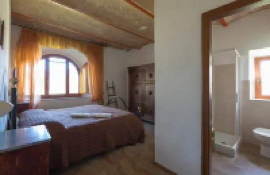 Flat with private veranda,shared pool,quiet location for a relaxing holiday,sl 6