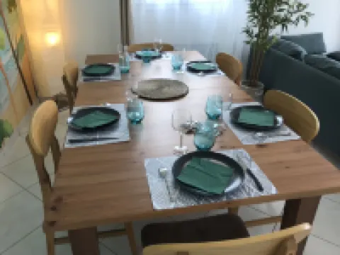 Stunning sea view ROYAN PONTAILLAC, 4 bedrooms, 2 showers, 1 bath, 4 nights mini