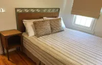 IDLE HOUR, a tranquil 3 bedroom 1.5 bath cottage WITH DOCK