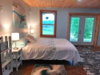 LAKE FRONT home at Lake Chickamauga FAMOUS for LARGEMOUTH BASS FISHING!