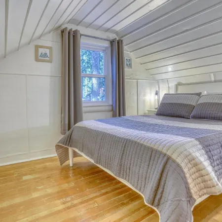 Cozy with Modern Comforts, EV Charger, Huge Fenced Yard, Last Minute Feb Deals