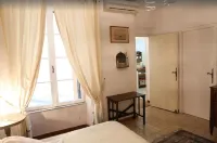 Bright, comfortable apartment in old house