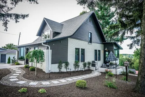 Oasis Carlisle in Amish Country Hotels in Sugarcreek