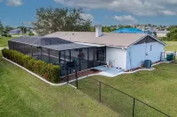 Cozy 3 Beds/Heated Pool/Fenced Yard/ Centered in Punta Gorda/close to everything Barter 4 New Business, INC附近的飯店