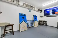 HOT TUB ~ Corner-Lot ~ Lux. Mnt. Lvng.~ No Pet Fee ~ Starlink  ~  Family Fun! Hotels in Teller County