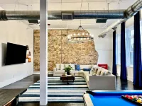 Spacious Downtown/OTR Penthouse in Historic District