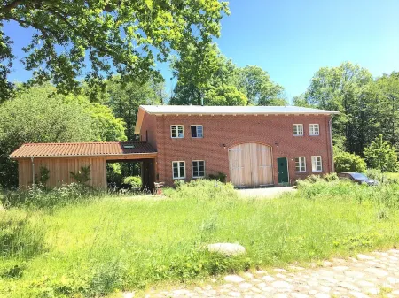 Cozy country life between Hamburg and Lübeck. 2-room-apartment 2 to max. 4 pers.