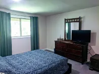 Large retreat house in a quiet cul de sac! Hotels in Sammamish