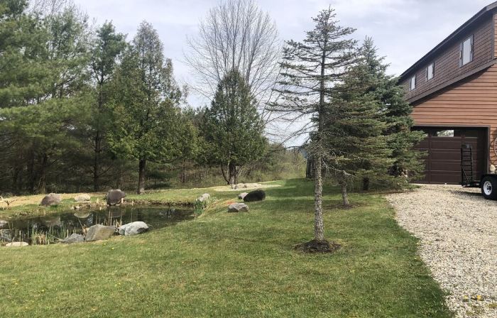 Panoramic Lakeviews, come enjoy any season. Bolton Landing-2 minutes from Town!