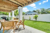 Relax and Recharge: Spacious 3-Suite Home in Tybee Island,  Short Walk to Beach!