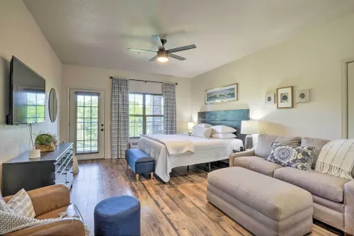 Branson West Getaway less than 5 minutes from Silver Dollar City