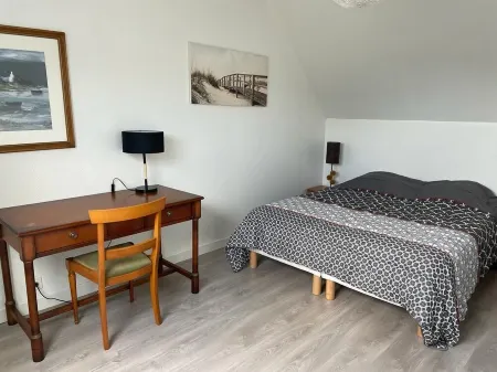 Maison de Vacances Commerces et Plages à Pieds