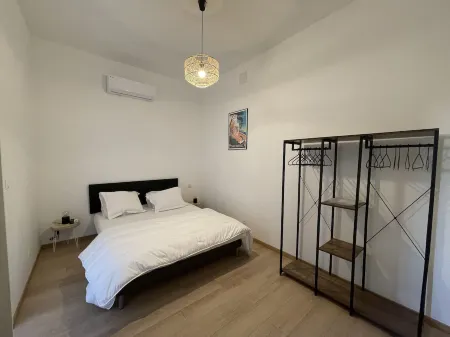 Appartement T3 en Centre Ville a 5 Minutes de la Plage Отели рядом со станцией SAINT RAPHAEL RAILWAY STATION