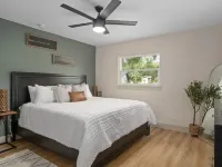 Lake house retreat. 因弗內斯酒店