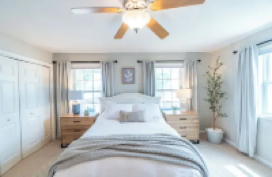 NEW! Bowers Retreat - Sleeps 10 - Steps to beach! 10 Minutes to DE Turf!