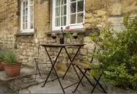 Beautiful Historic High Street Cottage in Burford