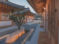 Gyeongju Cheomseonggwan Hanok Stay Hotel in zona Sito Storico di Seokbinggo