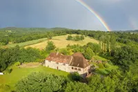 6 bedroom manor house in large property with pool and garden, games room