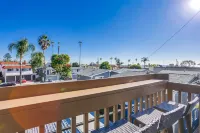 Luxe Beach House w/ Ocean Views