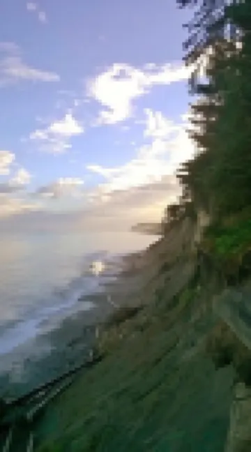 Secluded location, private Beach Access, water views, sleeps 6