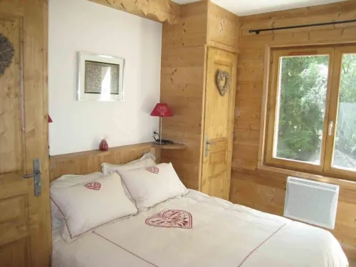 Luxury 80 sqm 3 bedroom Ski / summer apartment in centre of village