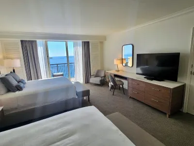 Oceanfront Luxury Condo-Balcony-Kitchenette-5 Stars The Atlantic Resort And Spa