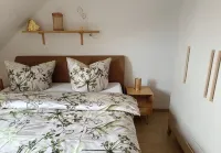Traumhafte Wohnung Über Zwei Ebenen mit Infrarotkabine, Balkon und Terrasse - Apartments