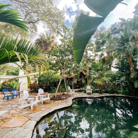 Island Oak Apartment