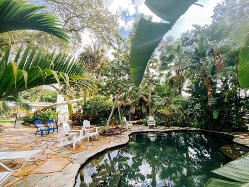 Island Oak Apartment