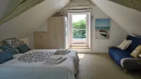 Villa ALL COMFORT, PRIVATE SWIMMING POOL, jacuzzi, not overlooked, 4000 hectares