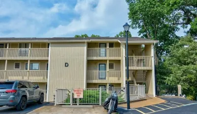 Paradise at Parkside-Newly remodel 3 Bedroom 2 Bathroom condo