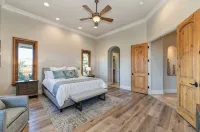 Lakeview Luxury: Pool, Spa, Fire Pit + 7Br Villa