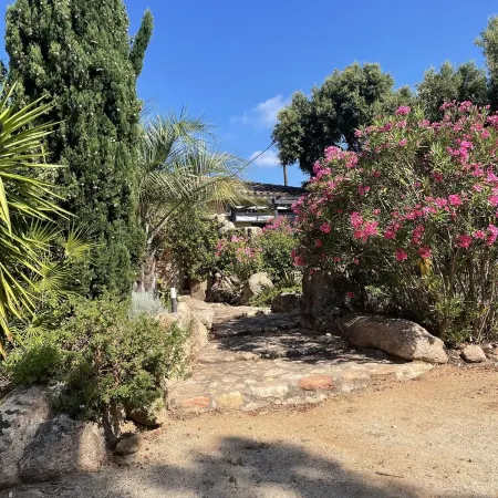 Near Porto Vecchio, Superb villa with private pool, sleeps 10